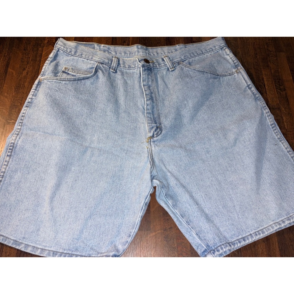 VTG Wrangler Authentic Jeans Mens Light Wash Denim Shorts 60601SL 38 USA